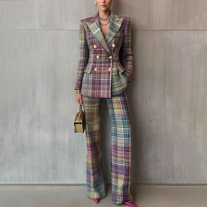 Transformez Votre Style avec le Costume à Carreaux pour Femme